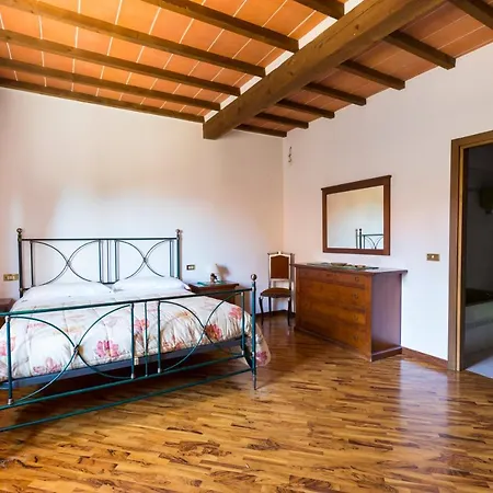 Podere Montecerconi Séjour à la ferme Castelnuovo Berardenga